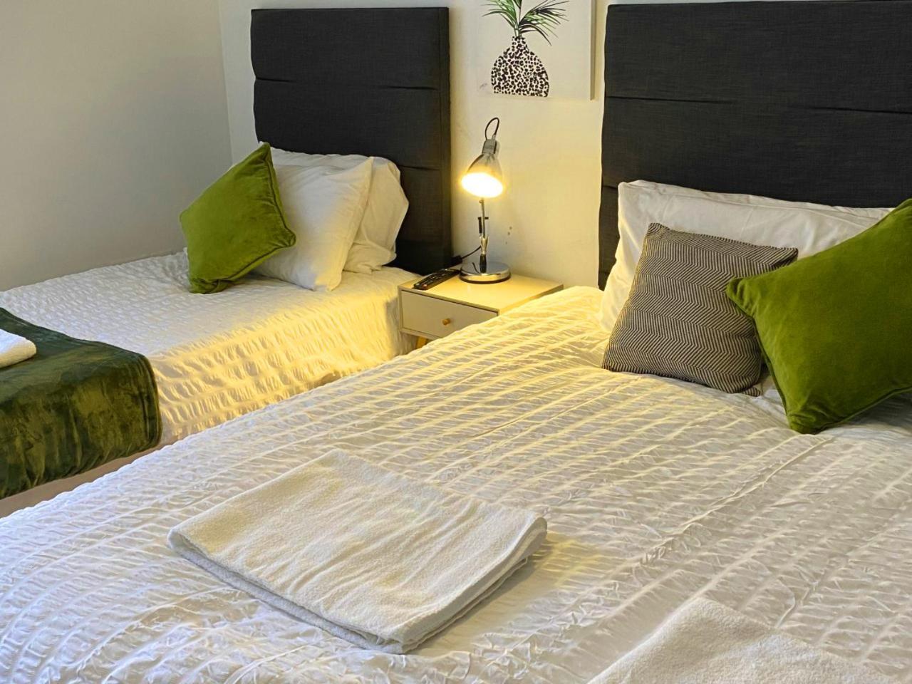 Walsall Group Accommodation Eksteriør bilde